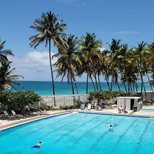 Kasa Palmas Ocean View Beachfront Pool Apartment